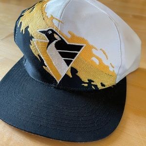 Men’s NHL Logo 7 Pittsburgh Penguins Retro SnapBack Hat